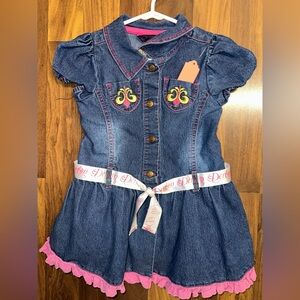 Y2K style Dereon brand denim Dress
Size 24 months